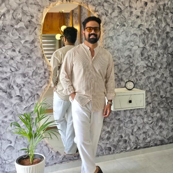 Sand beige Old Money Striped Shirt